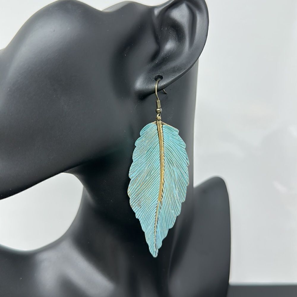 Costume jewelry feather earrings